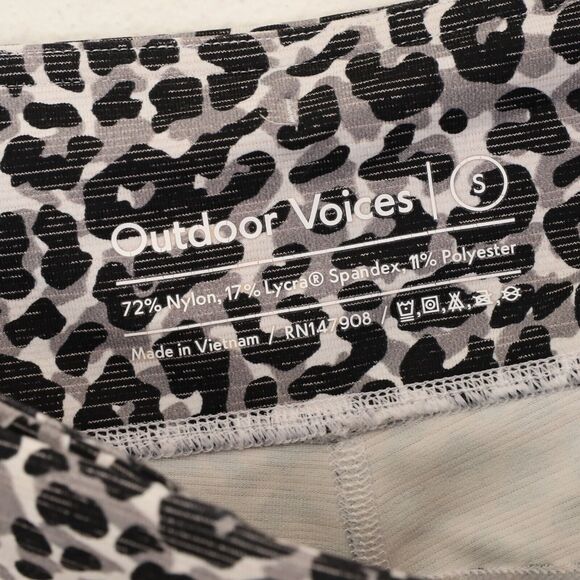 OUTDOOR VOICES Athletic Mini Shorts Size S Snow Leopard Print EUC B10 - Picture 5 of 5